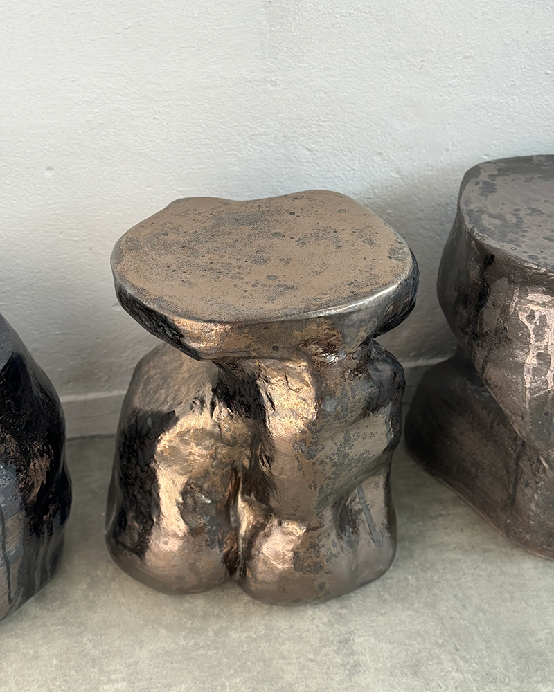 Ceramiczny stolik pomocniczy - obrazek 3