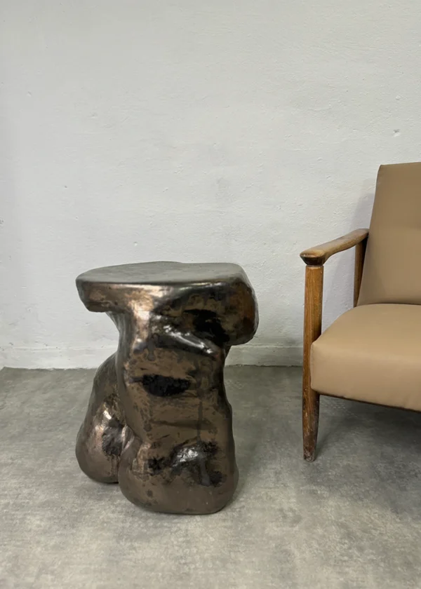 Ceramiczny stolik pomocniczy