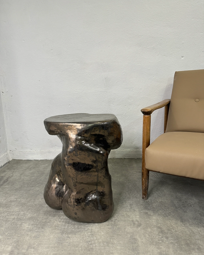 Ceramiczny stolik pomocniczy - obrazek 2